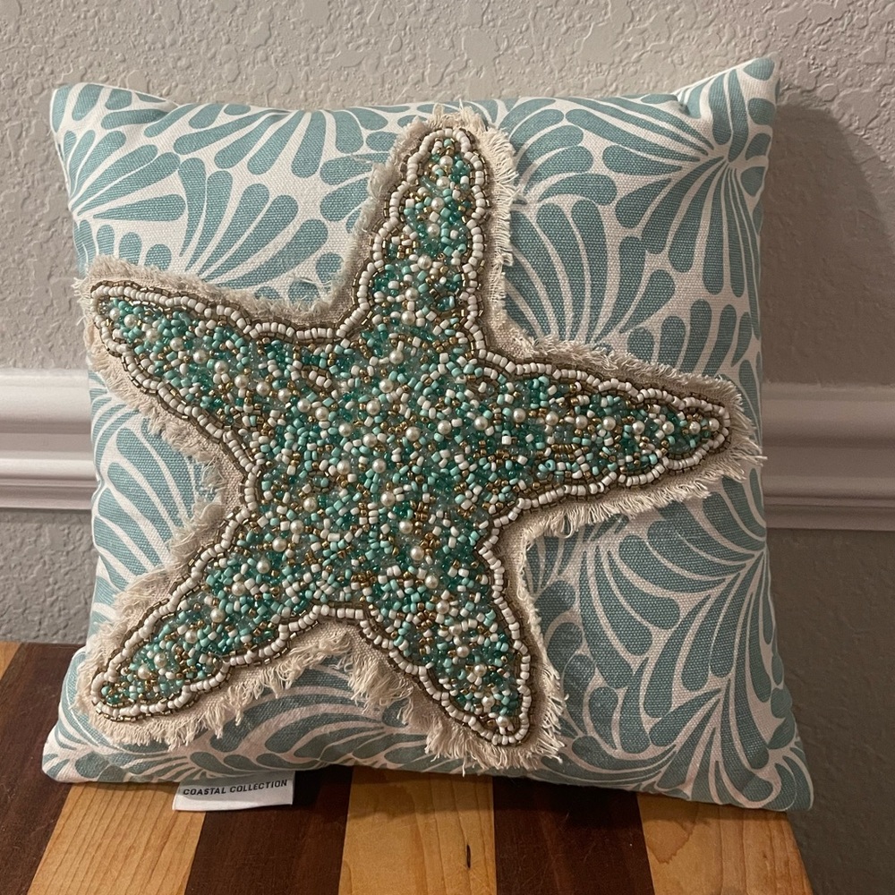 Small starfish Pillow